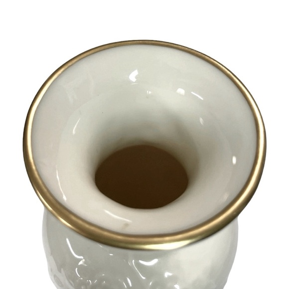 Vintage Lenox Ming 6" Blossom Floral Base with Gold Trim made of fine bone china - Picture 2 of 5